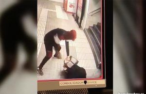 Brutal agresión a una mujer en el metro de Barcelona Agresión en el metro de Barcelona hoy.