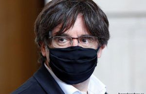 Puigdemont: «Es una vergüenza que Juan Carlos I se fugue de la justicia» El eurodiputado Carles Puigdemont