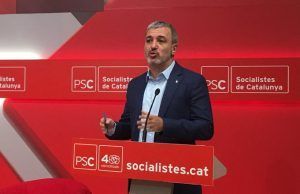 El Partido Socialista ve excesivo un 25% de clases en castellano y vota a favor de un plan urgente para «que la gente se pase al catalán» El Partido Socialista ve excesivo un 25% de clases en castellano