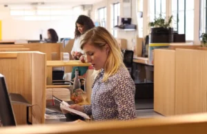 Cómo cumplir con la normativa de registro de jornada laboral en Barcelona Control horario en Barcelona hoy