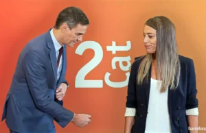 La 2 Cat: Sánchez pacta eliminar el español de la televisión pública en Cataluña La 2 Cat: Sánchez cede ante los independentistas y elimina el español de la televisión pública en Cataluña