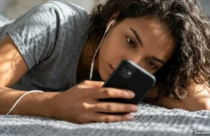 LA UAB explica cómo reducir la «ansiedad digital» sin dejar de usar tecnología Ansiedad Digital